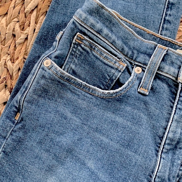 Madewell High Rise Mom Jean - Picture 9 of 15